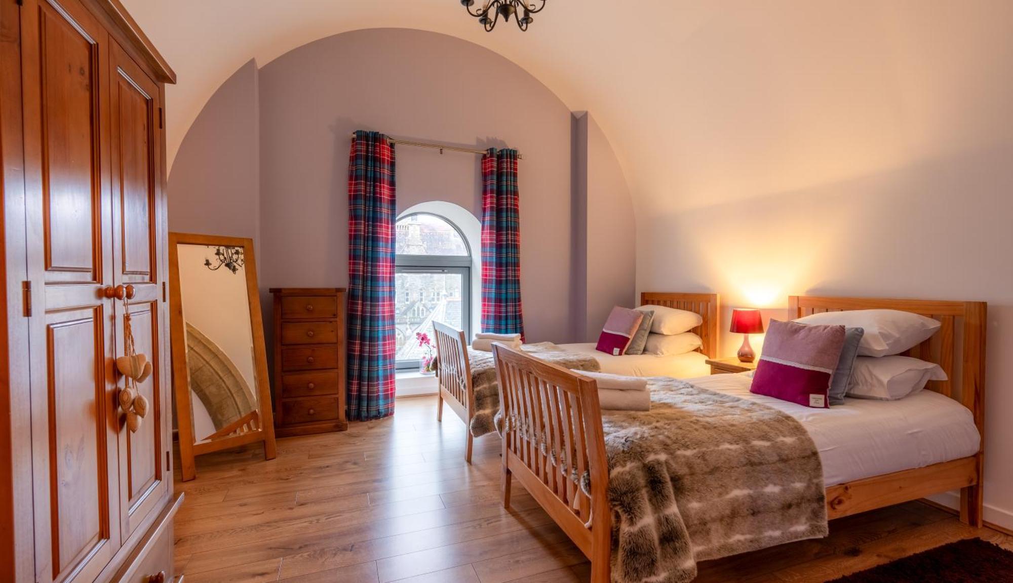 Abbey Church Upper North Aisle Luxury Self Catering 2 Bedroom Apartments Fort Augustus Esterno foto